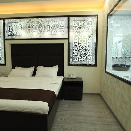 דושאנבה Safir Business Hotel O מראה חיצוני תמונה